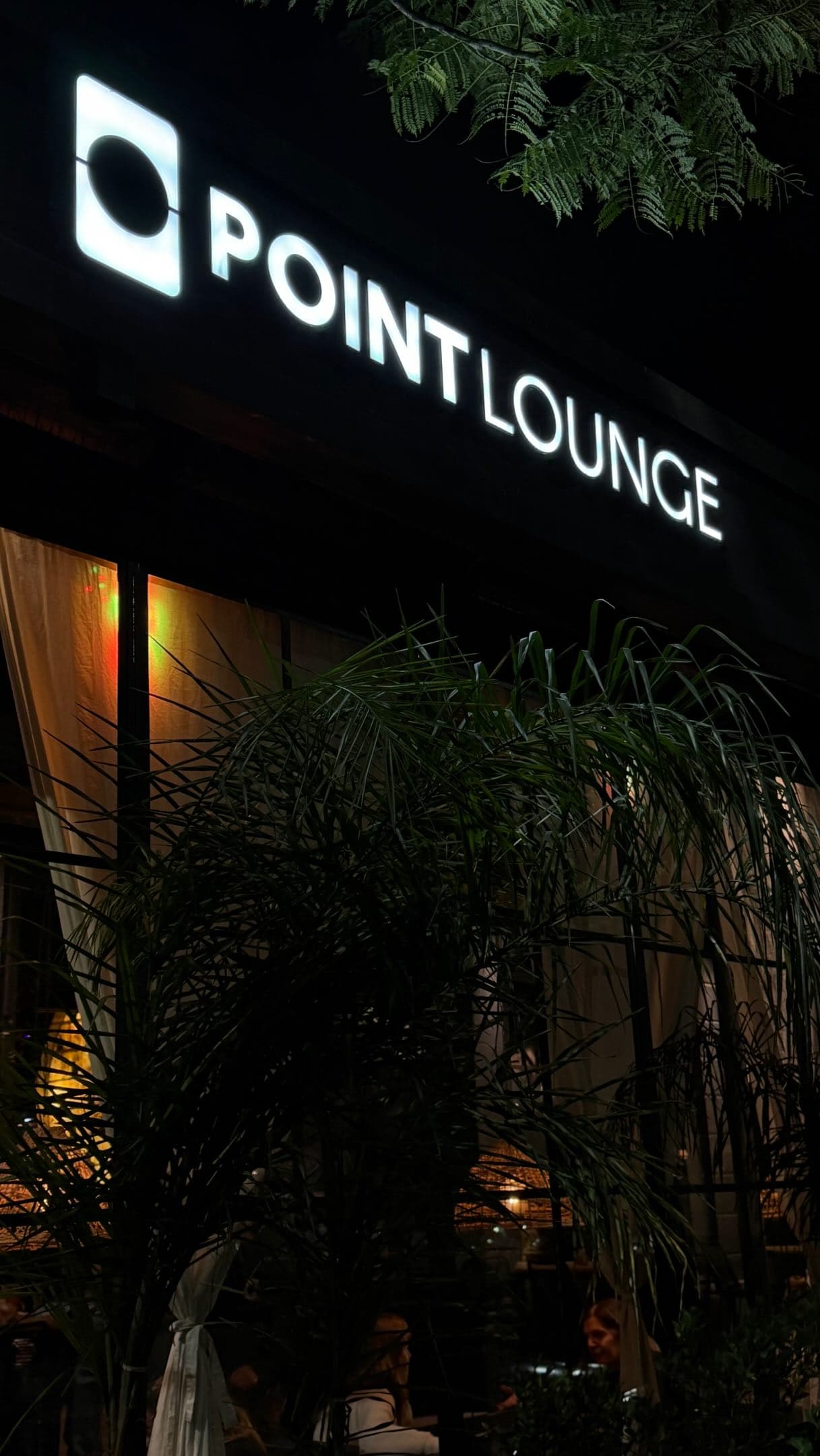 After Hours en Point